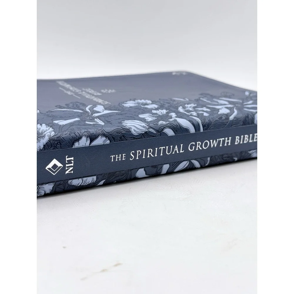 The Spiritual Growth Bible NLT: navy blue faux leather with thumb index